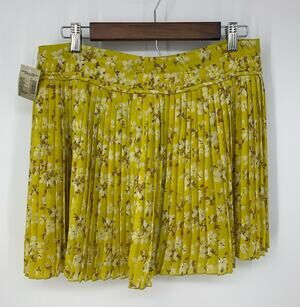 NWT American Eagle Womens Mustard Yellow Floral Pleated Mini Skirt Size 8 Retro
